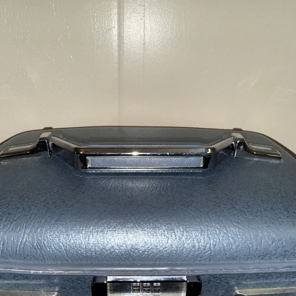 Vintage American Tourister Make Up Train Case Carry On Luggage Posable Mirror